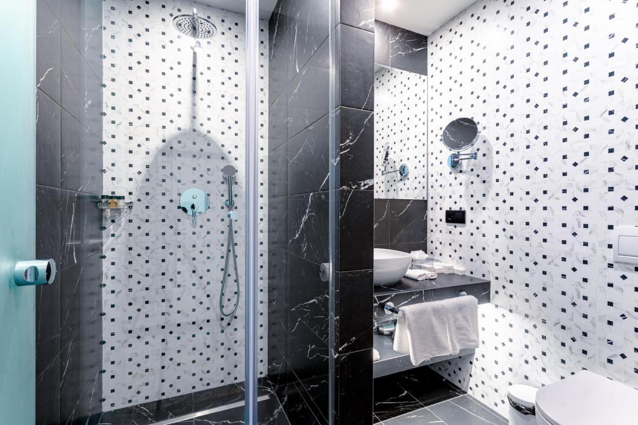 Taberne Boutique Hotel Tbilisi ภายนอก รูปภาพ